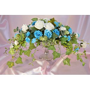 Top table Blue & White rose with bow diamante & greenery